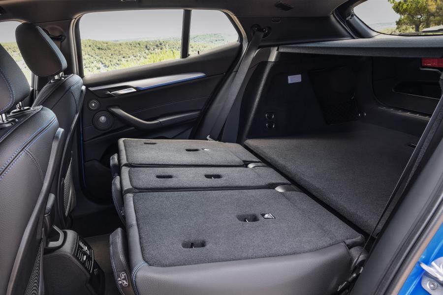 Интерьер BMW X2 sDrive20i M Sport (F39) 2018 года  (WW) (фото 11 из 33)